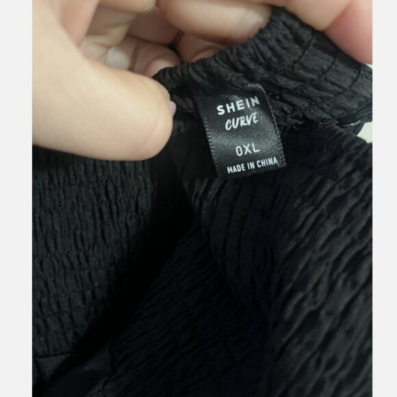 SHEIN Curve 0XL Solid Black 3D Bow Tank Top Shirt Blouse Fit & Flare - Picture 10 of 10